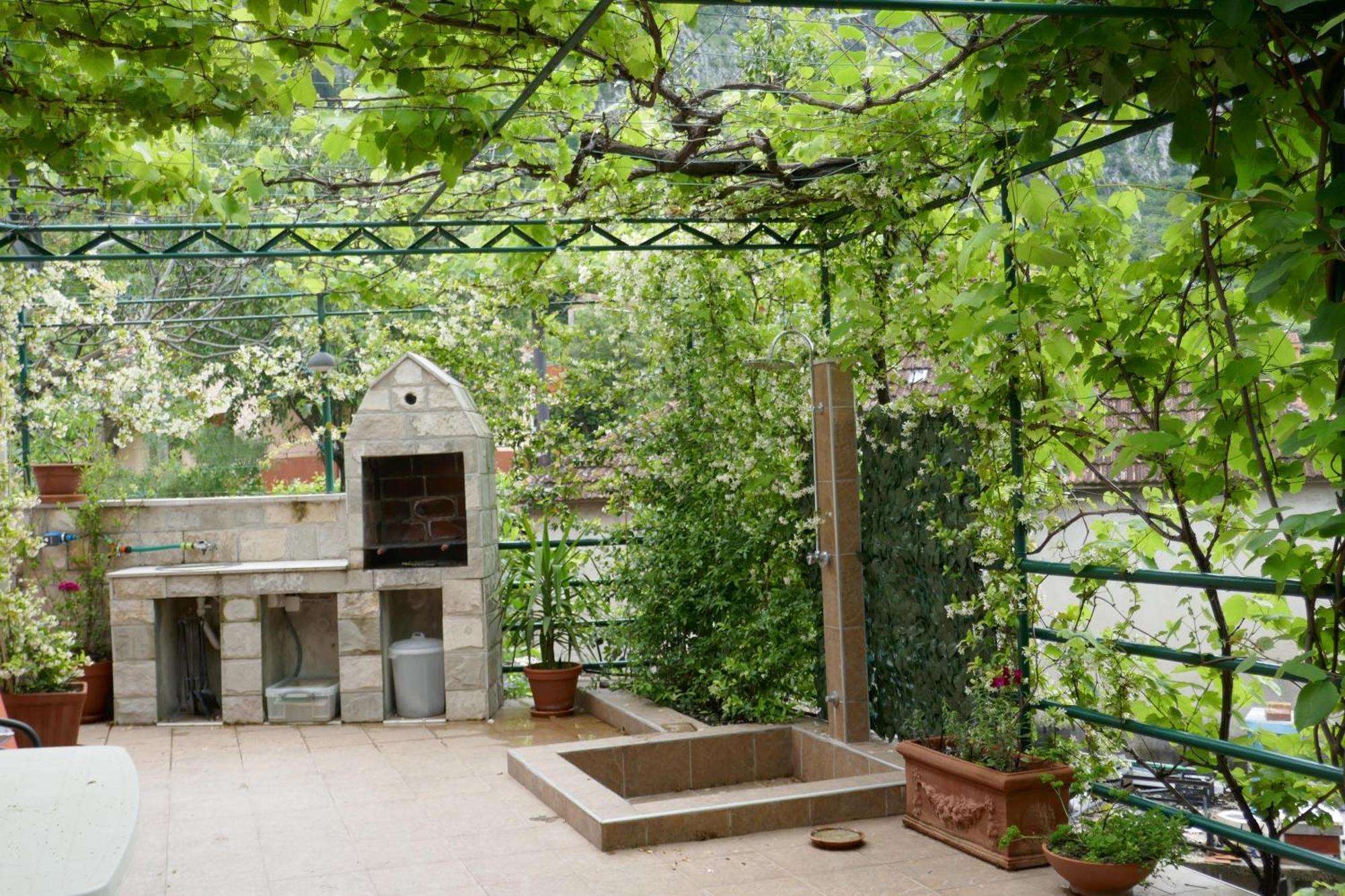 Ecohouse Risan Studio Dış mekan fotoğraf