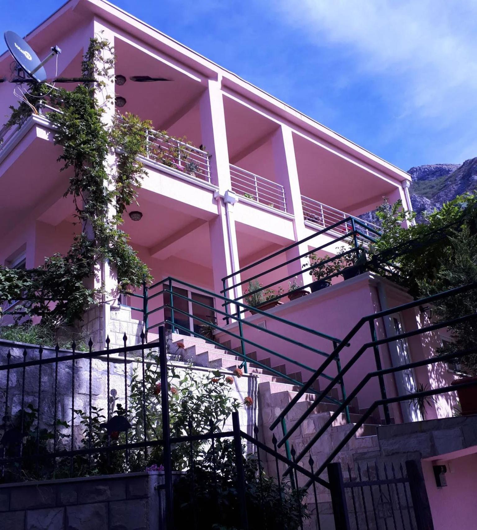 Ecohouse Risan Studio Dış mekan fotoğraf